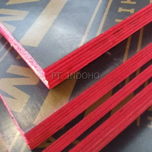 Plywood film face berkualitas dengan sisi tebal dan tidak mudah pecah